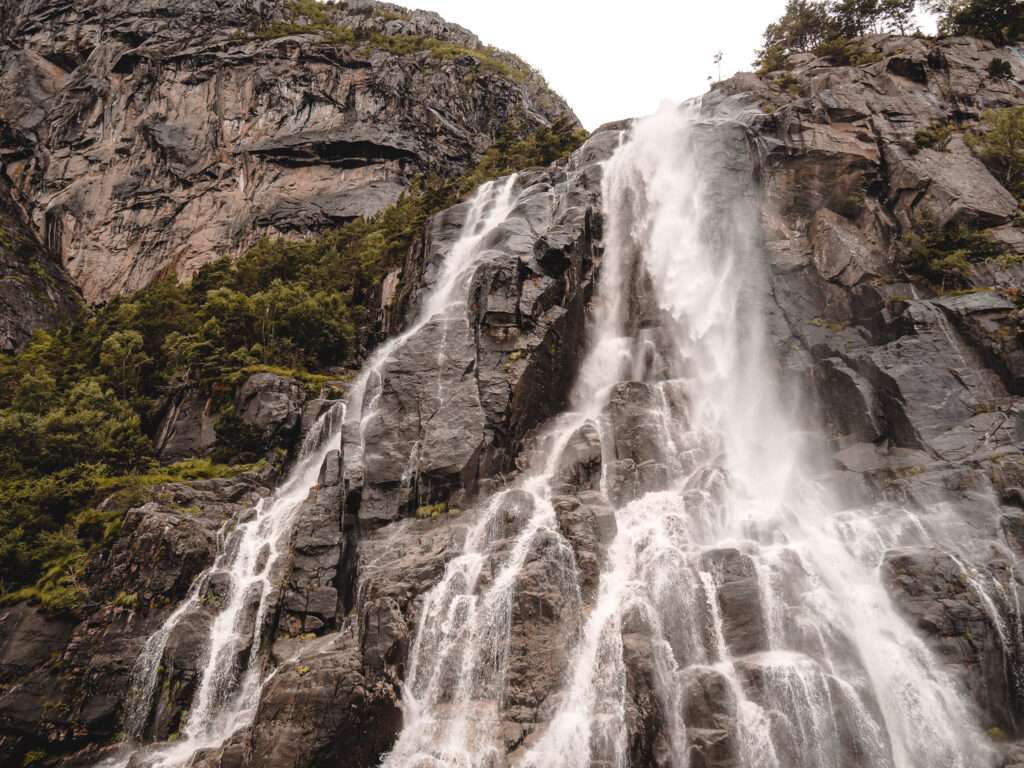 Hengjanefossen Wasserfall