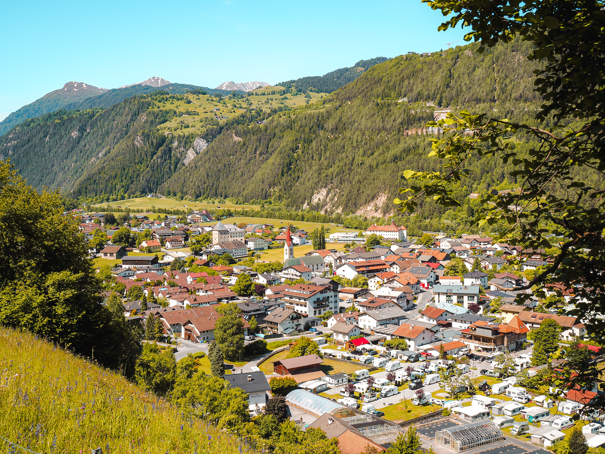 Ausblick auf Ried im Oberinntal