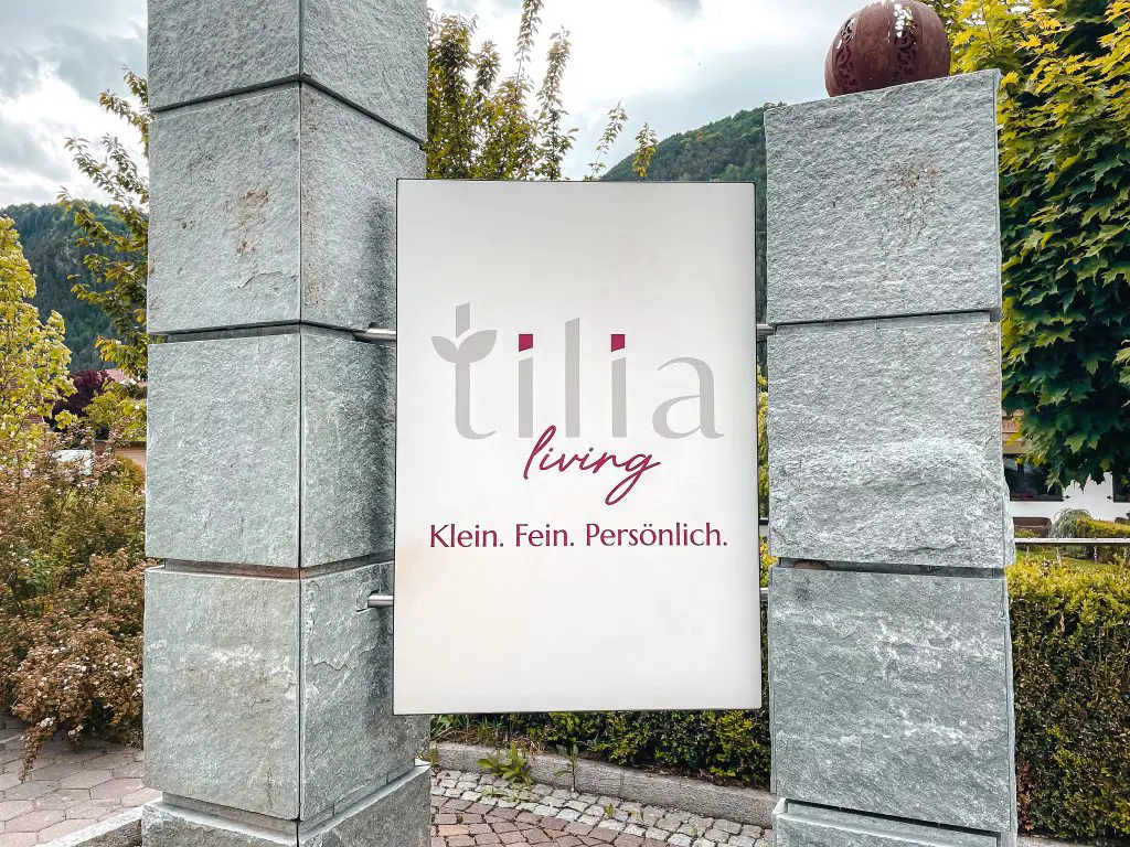 tilia living Eingang Schild