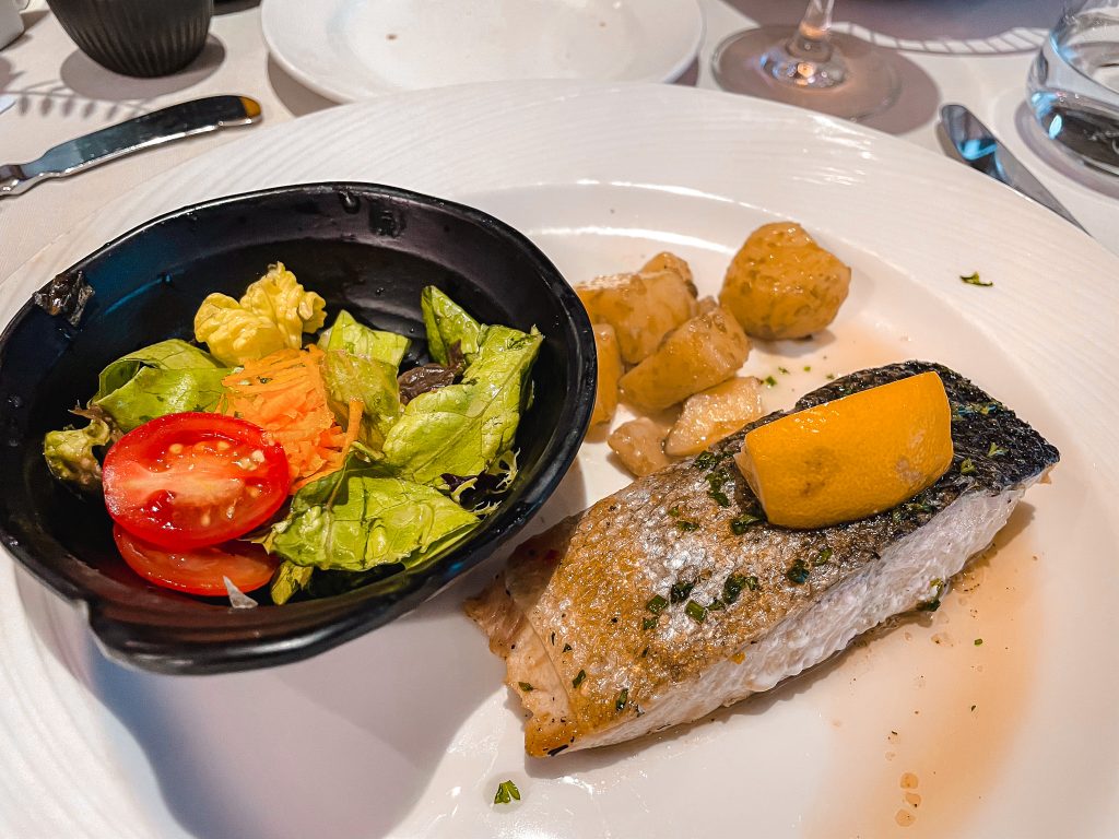 Fischgericht an Board der Vasco da Gama