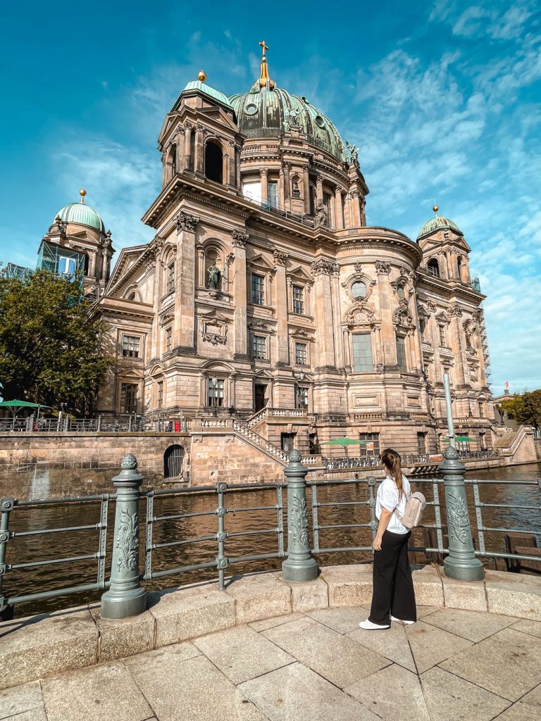 Lieblingsplätze Reiseblog vor dem Berliner Dom