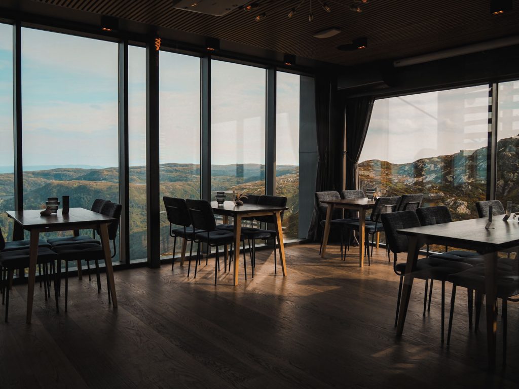 SKYSKRAPEREN RESTAURANT ulriken bergen