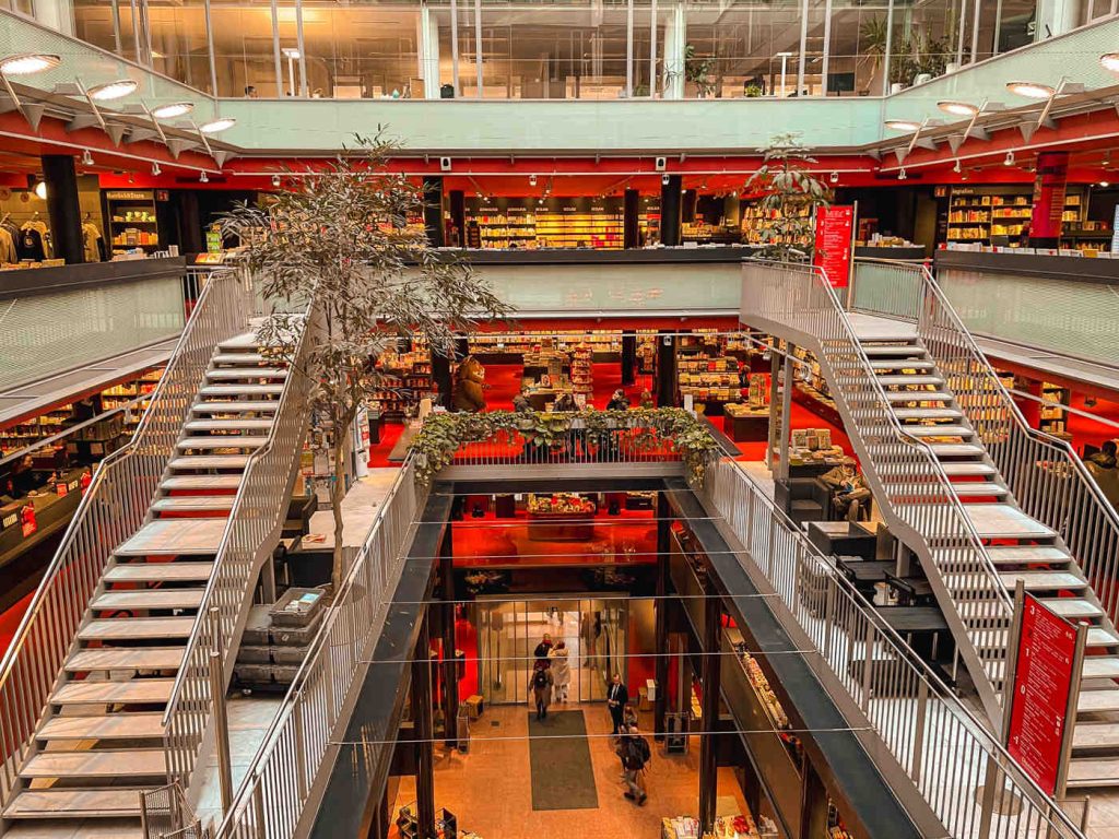 Dussmann das KulturKaufhaus