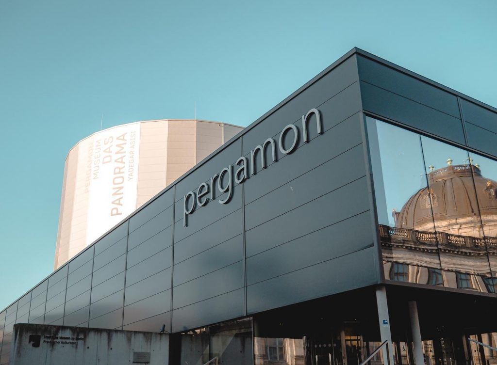 pergamonmuseum.das panorama berlin museumsinsel