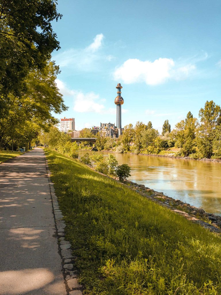 donaukanal mit blick nach spittelau