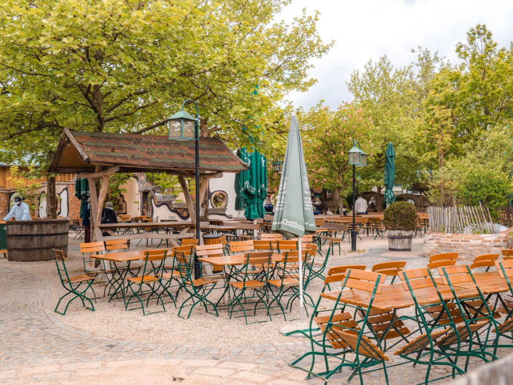 Biergarten am Kuchlbauer Turm