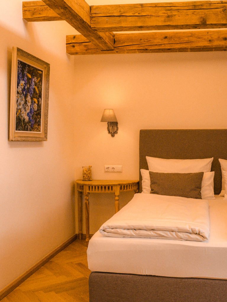 Brauereigasthof Zum Kuchlbauer Zimmer mit Doppelbett